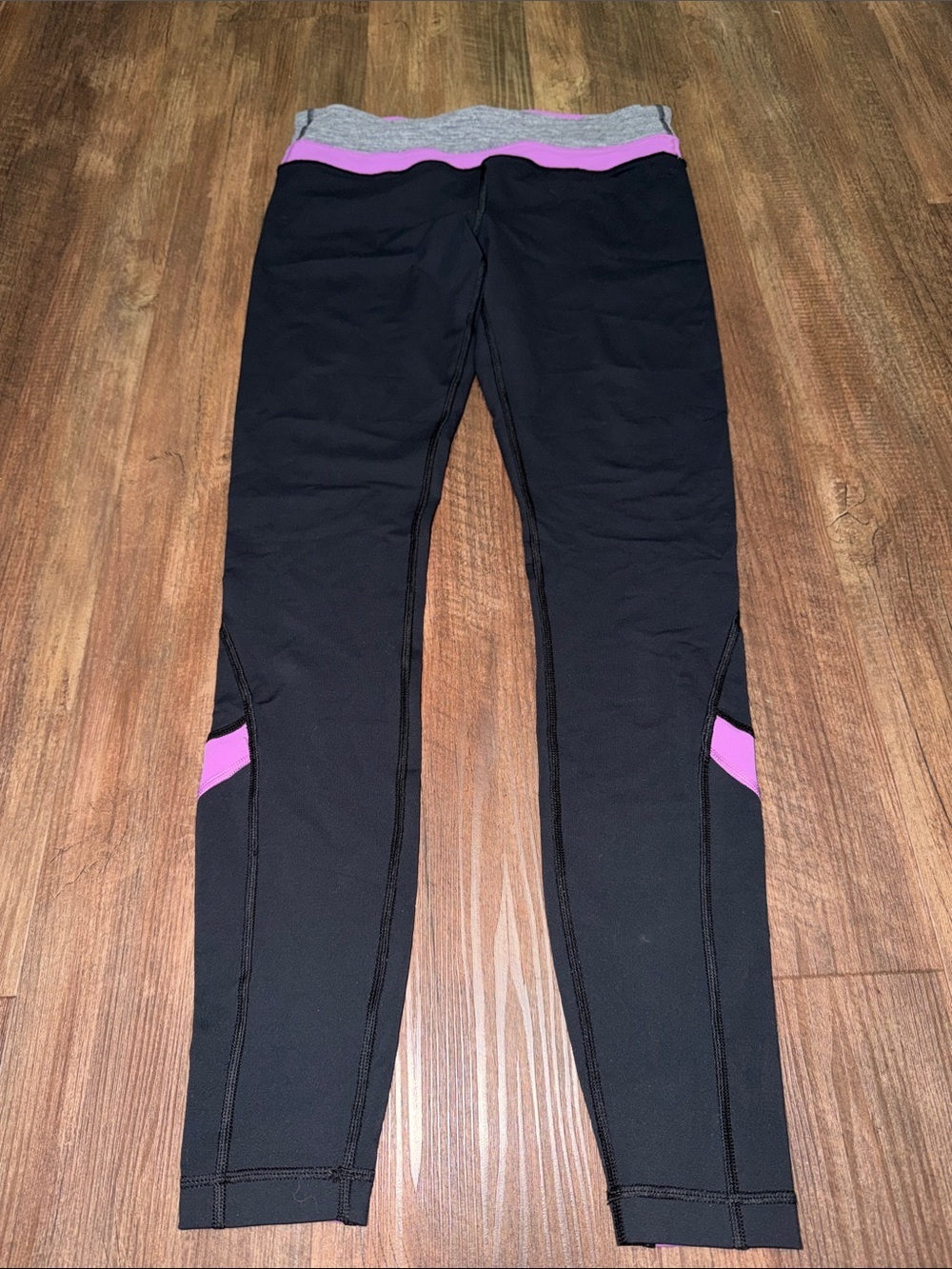 Lululemon Run Inspire P3 Tights/Leggings size 8 Zipper on the back waistband